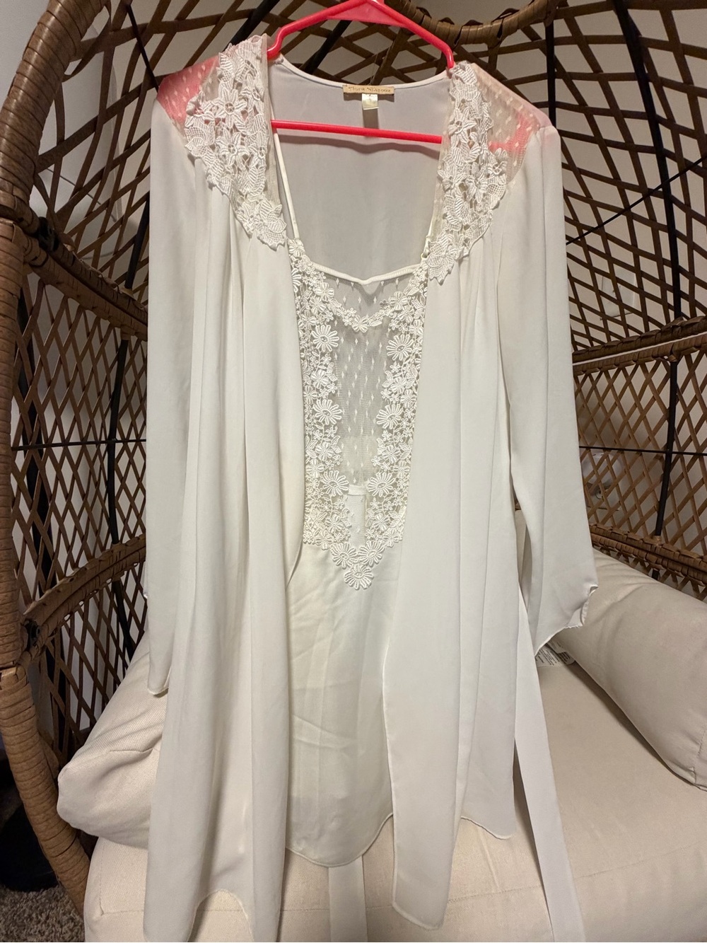 Flora Nikrooz Robe— NO SLIP - Picture 5 of 6